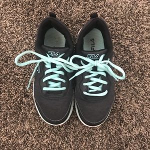 Fila Girl’s size 2 athletic shoes
